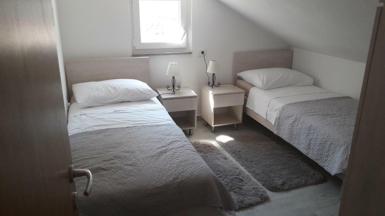 Apartmani Zilic 두기라트 외부 사진