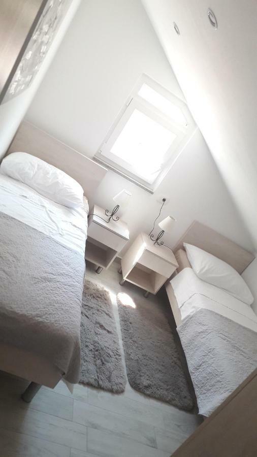 Apartmani Zilic 두기라트 외부 사진
